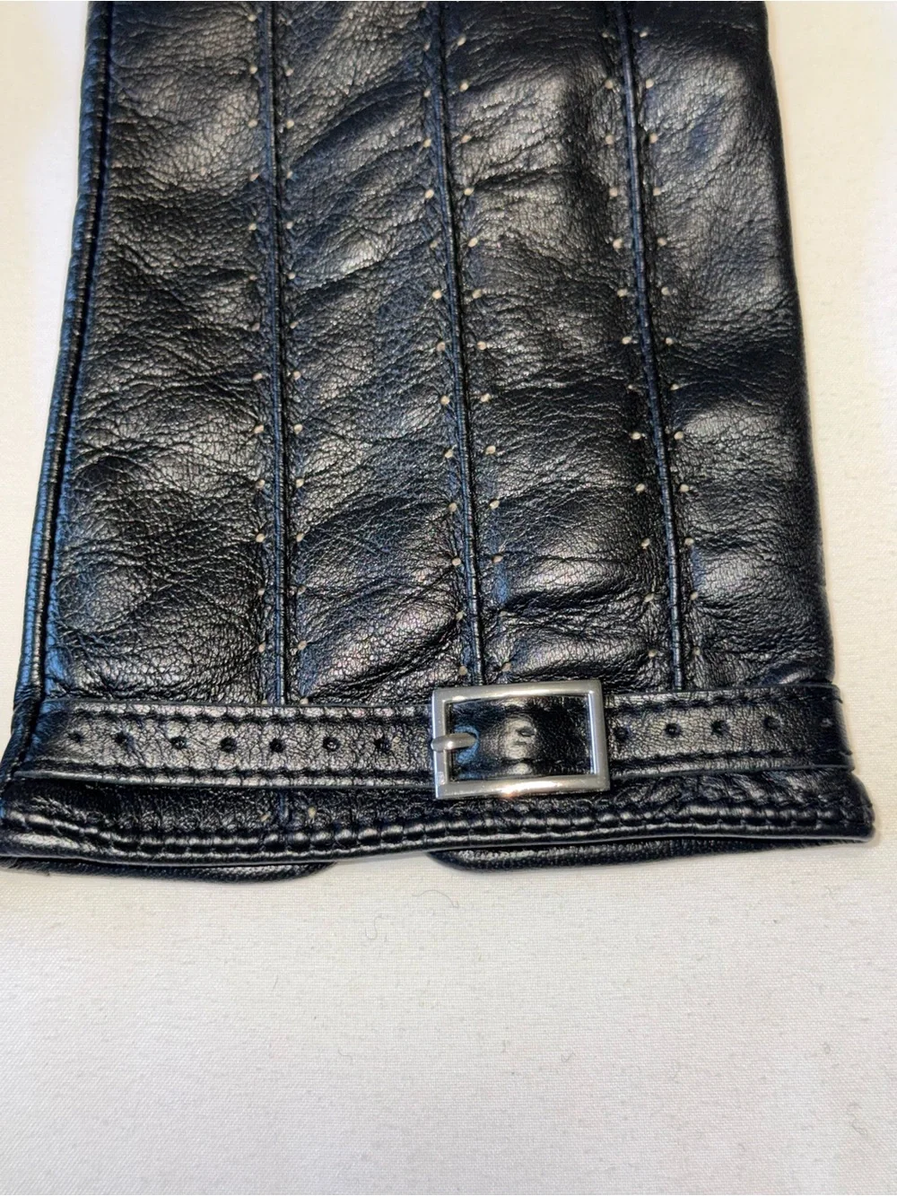 Merona Black genuine Leather Buckle wrist winter  Gloves . L